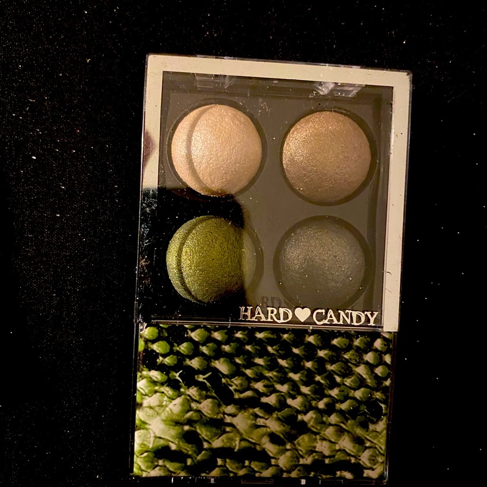 Eye shadow